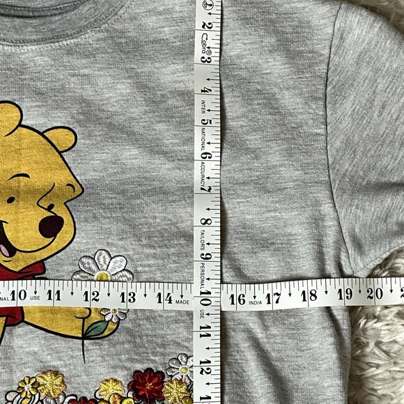 Disney Winnie The Pooh Bear Embroidered Gray Sweatshirt Women Size Small - Picture 3 of 8